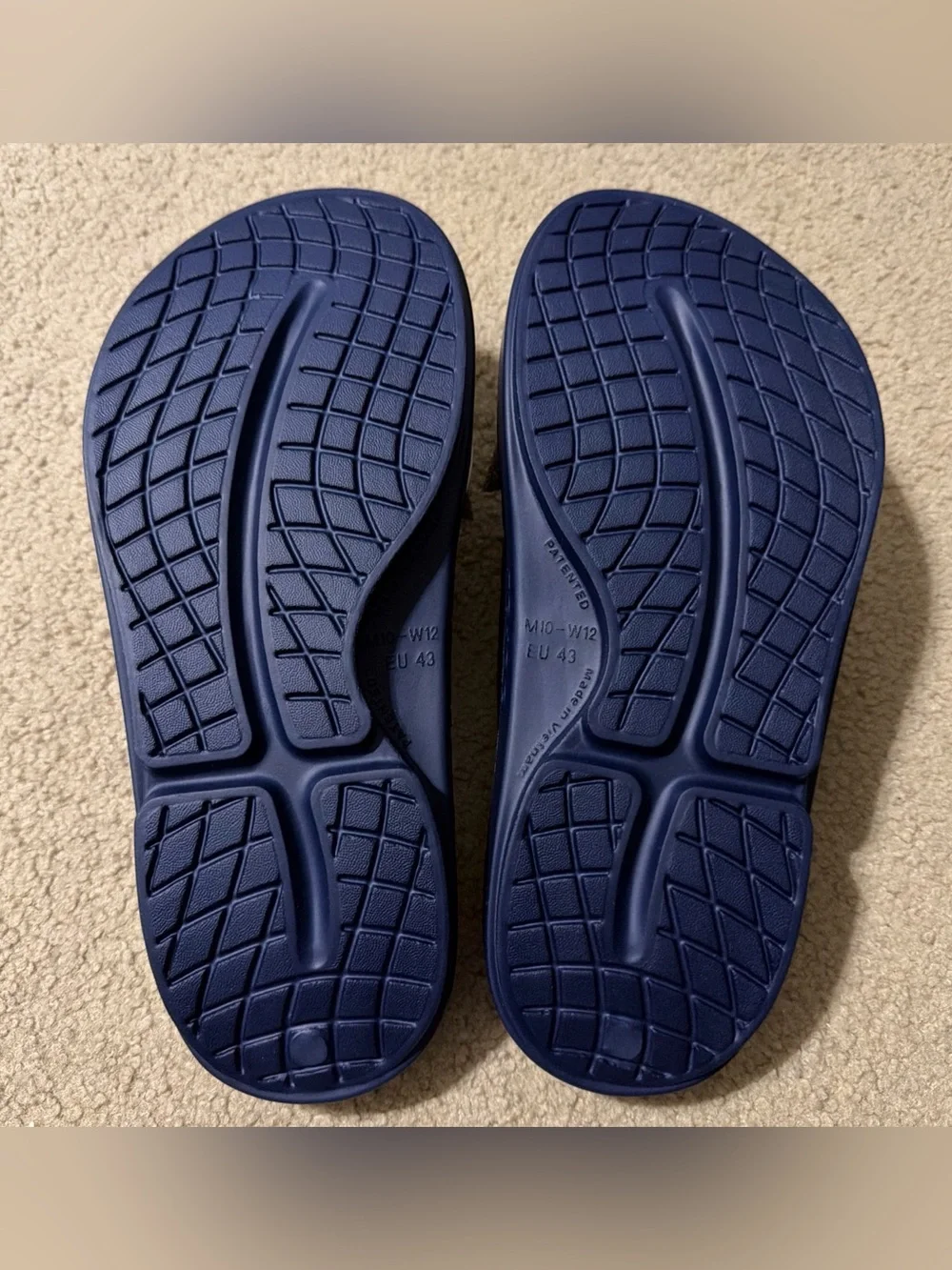 OOFOS Men’s 10 Women’s 12 OORIGINAL Recovery Sandal Flip Flop Style #1000 NEW
